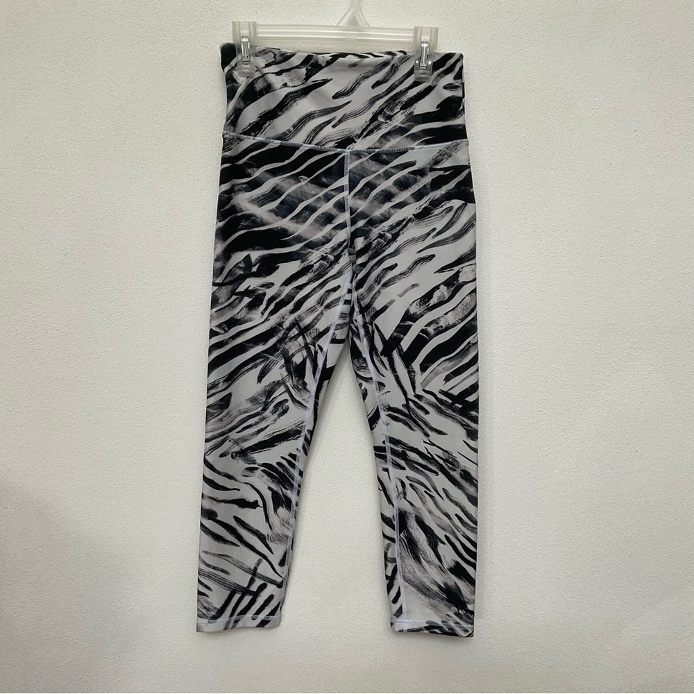 Balance Collection Black and White Striped Printed Leggings Size S Exercise